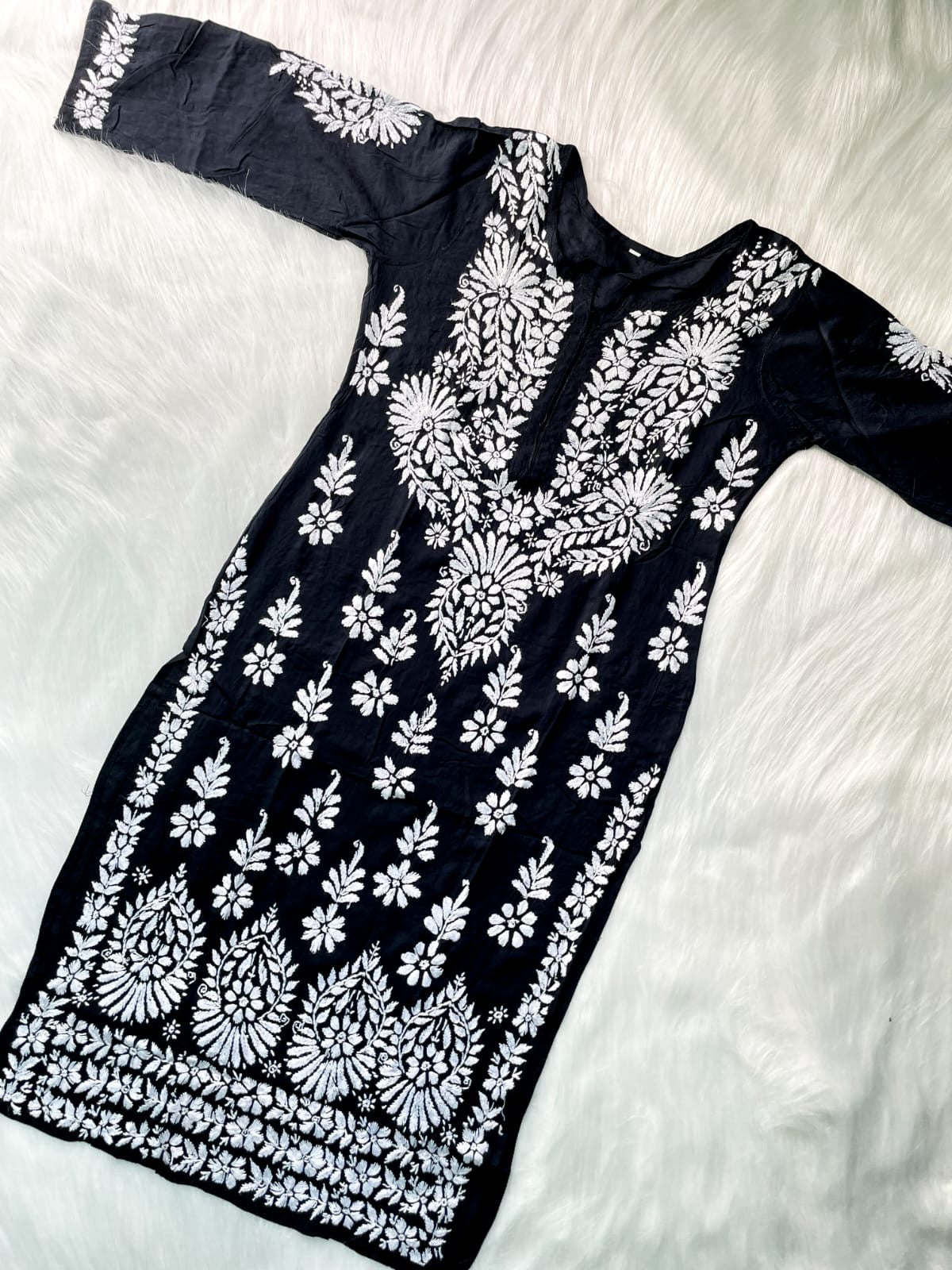 Modal Chikankari Kurta
