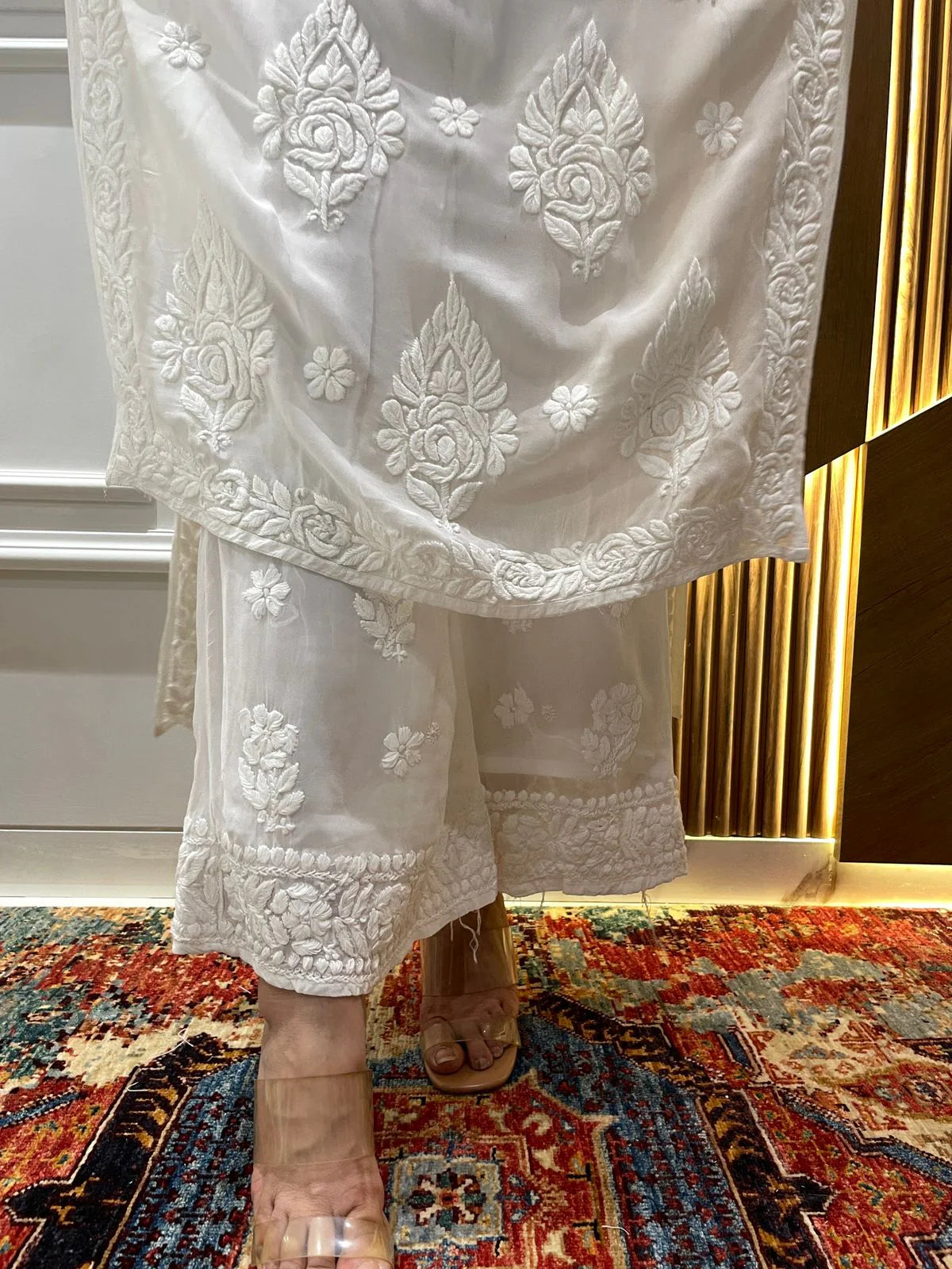 Aaliyah White Chikankari Kurta/ Set