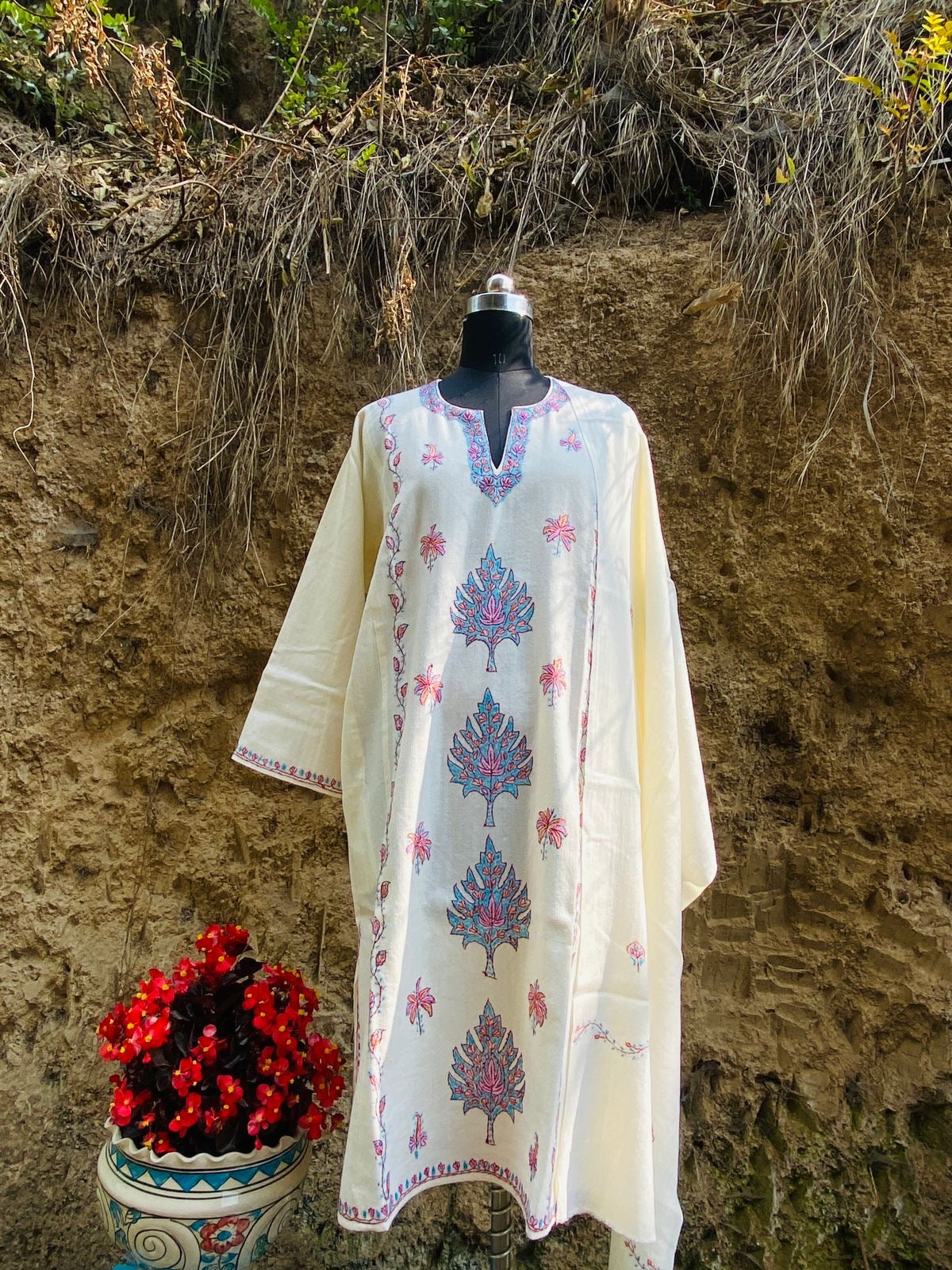 Kashmiri Pure Wool Kurta & Stole