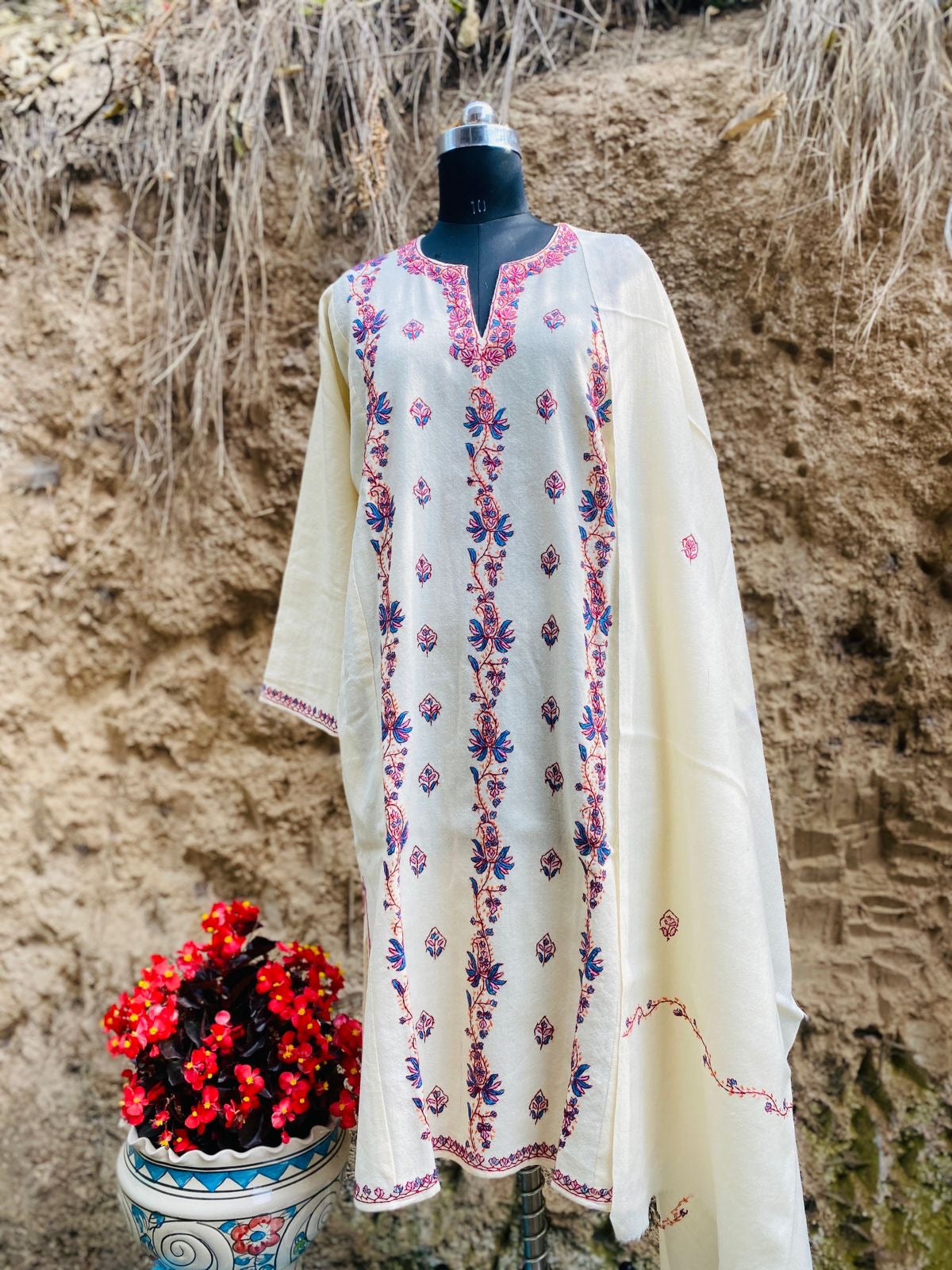 Kashmiri Pure Wool Kurta & Stole