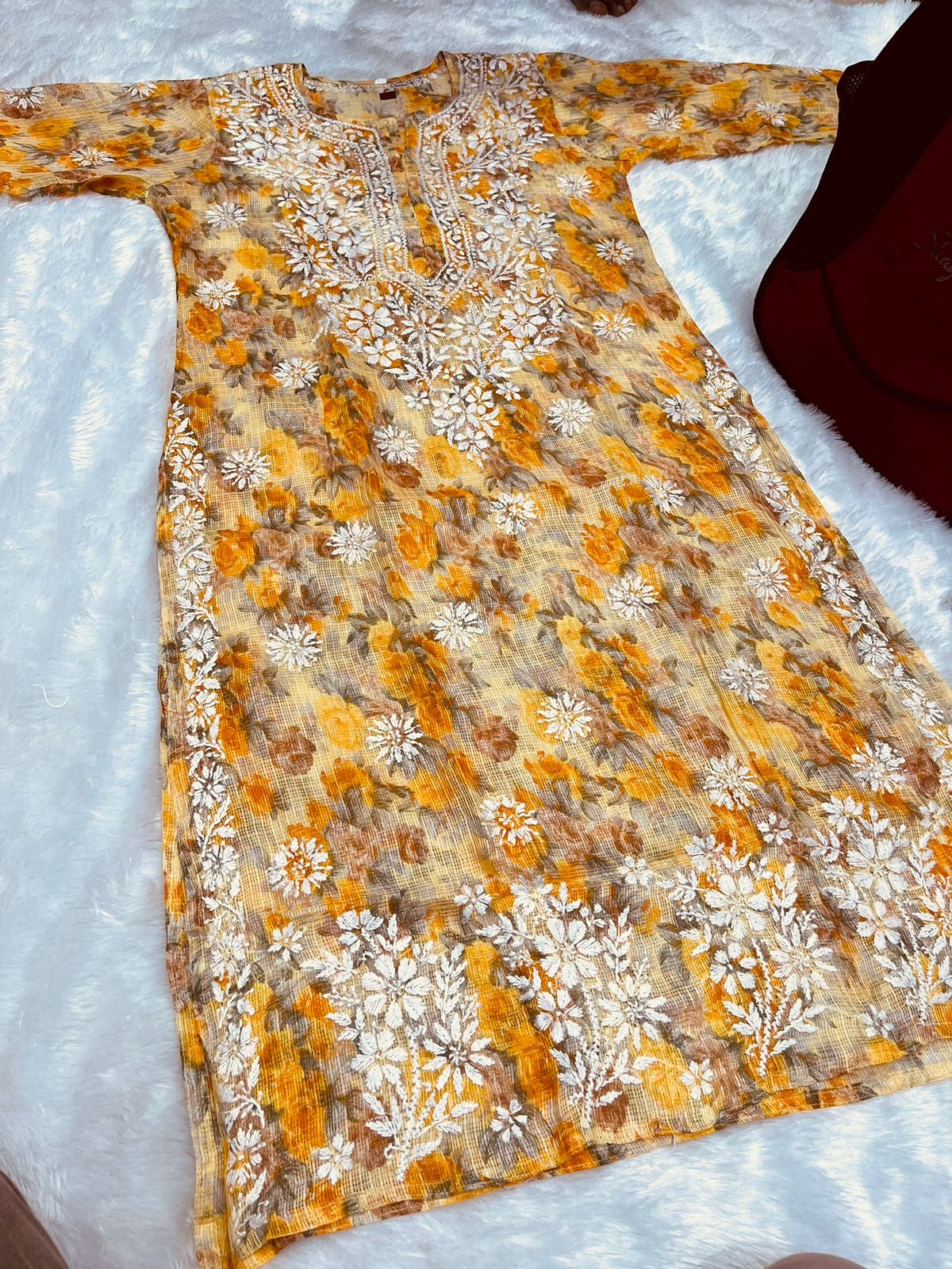 Muraad Chikankari Kurti