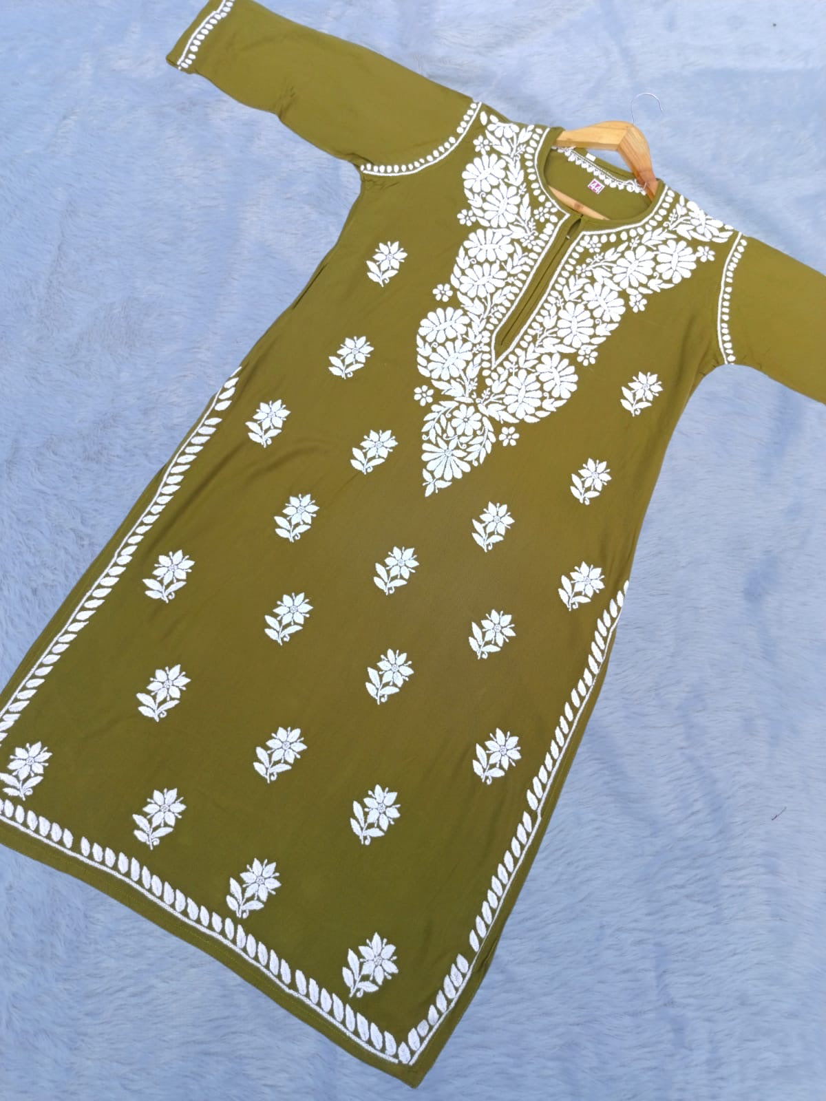 Minimal Chikankari Kurta