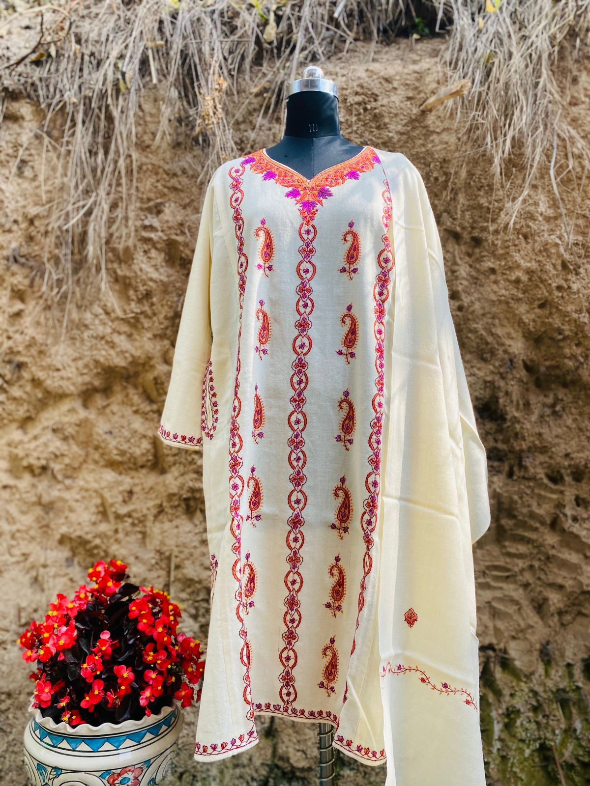 Kashmiri Pure Wool Kurta & Stole