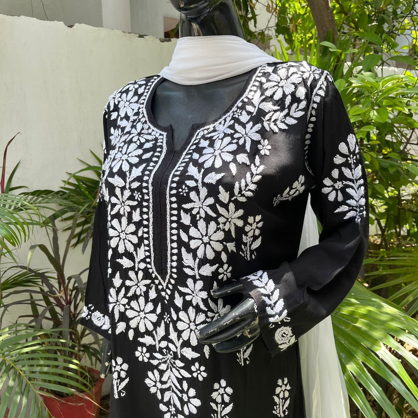 Shehnaaz Chikankari Suit