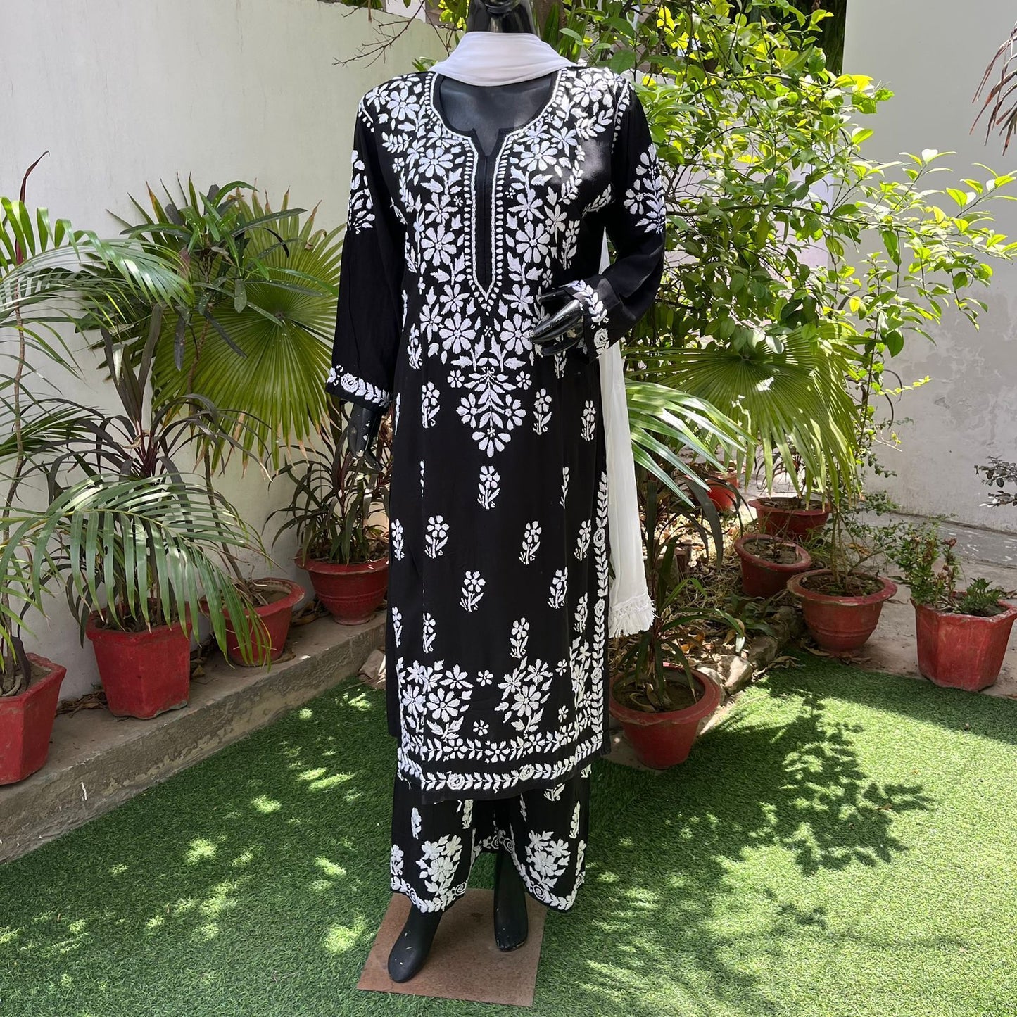 Shehnaaz Chikankari Suit