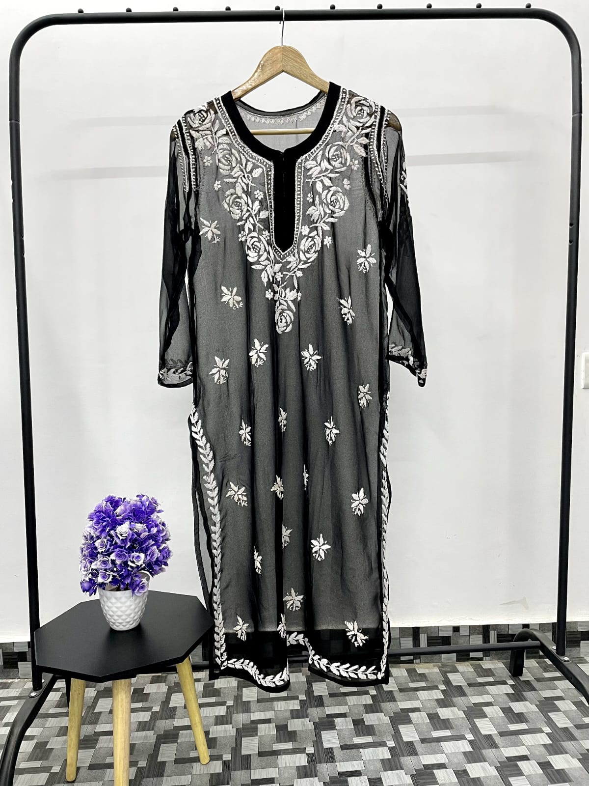 Ghaspatti Kurta with Rose Motifs