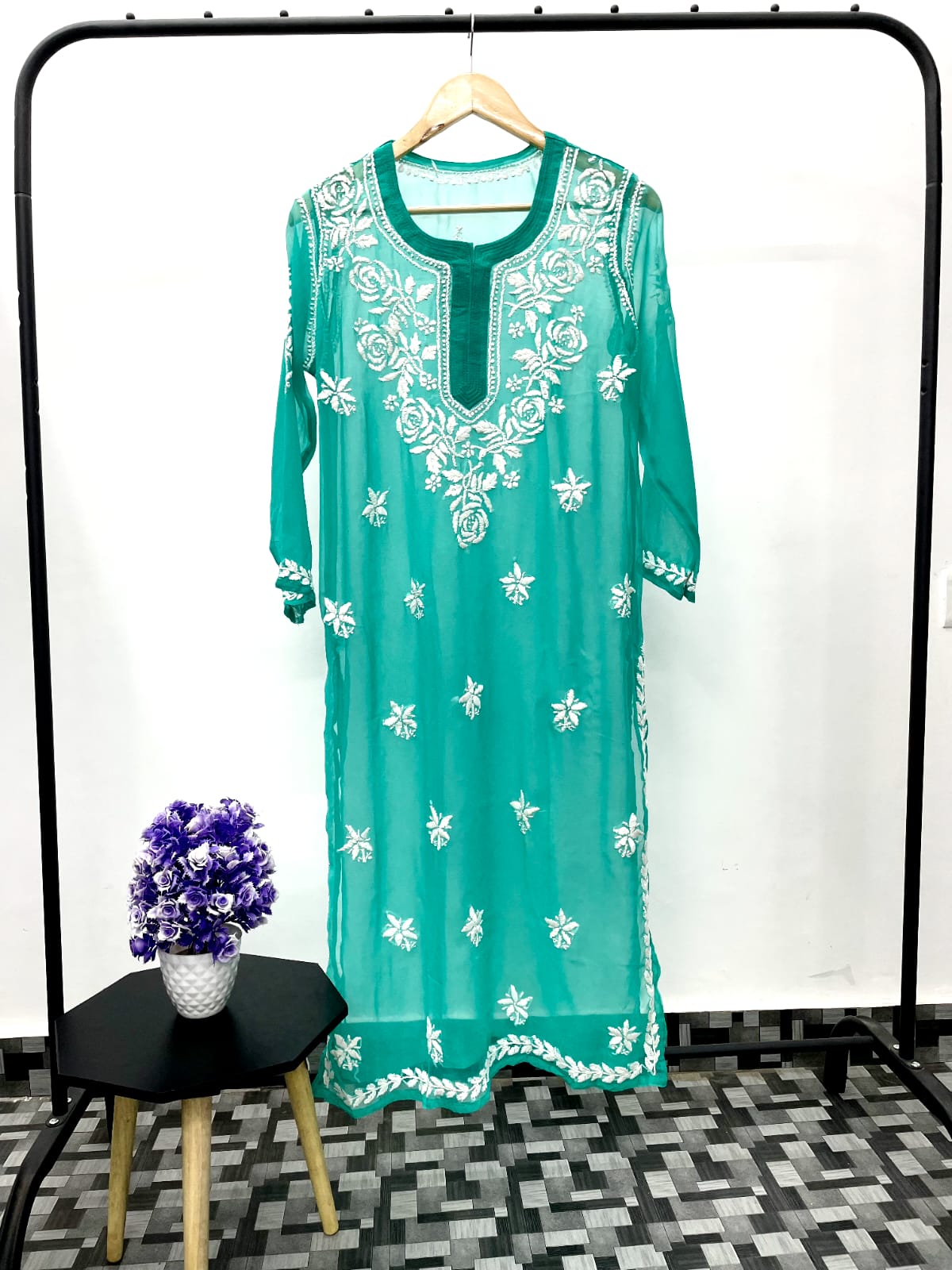 Ghaspatti Kurta with Rose Motifs