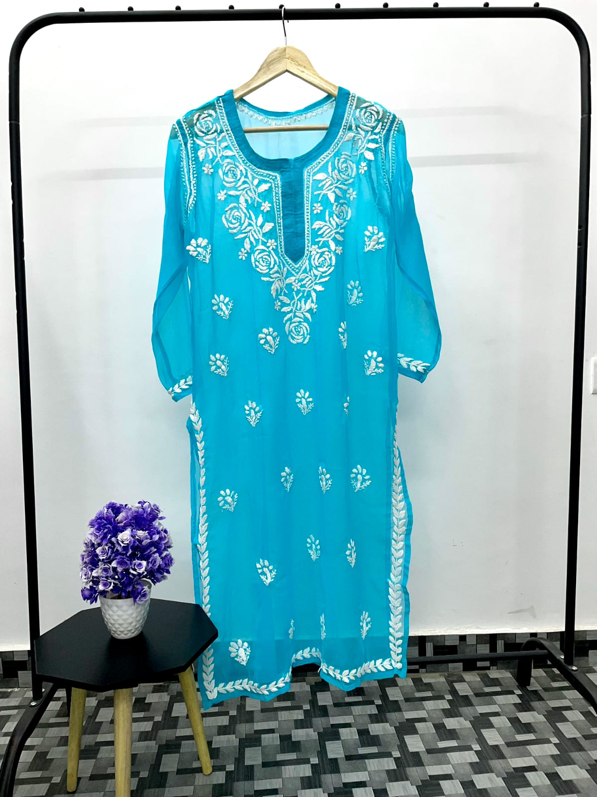 Ghaspatti Kurta with Rose Motifs