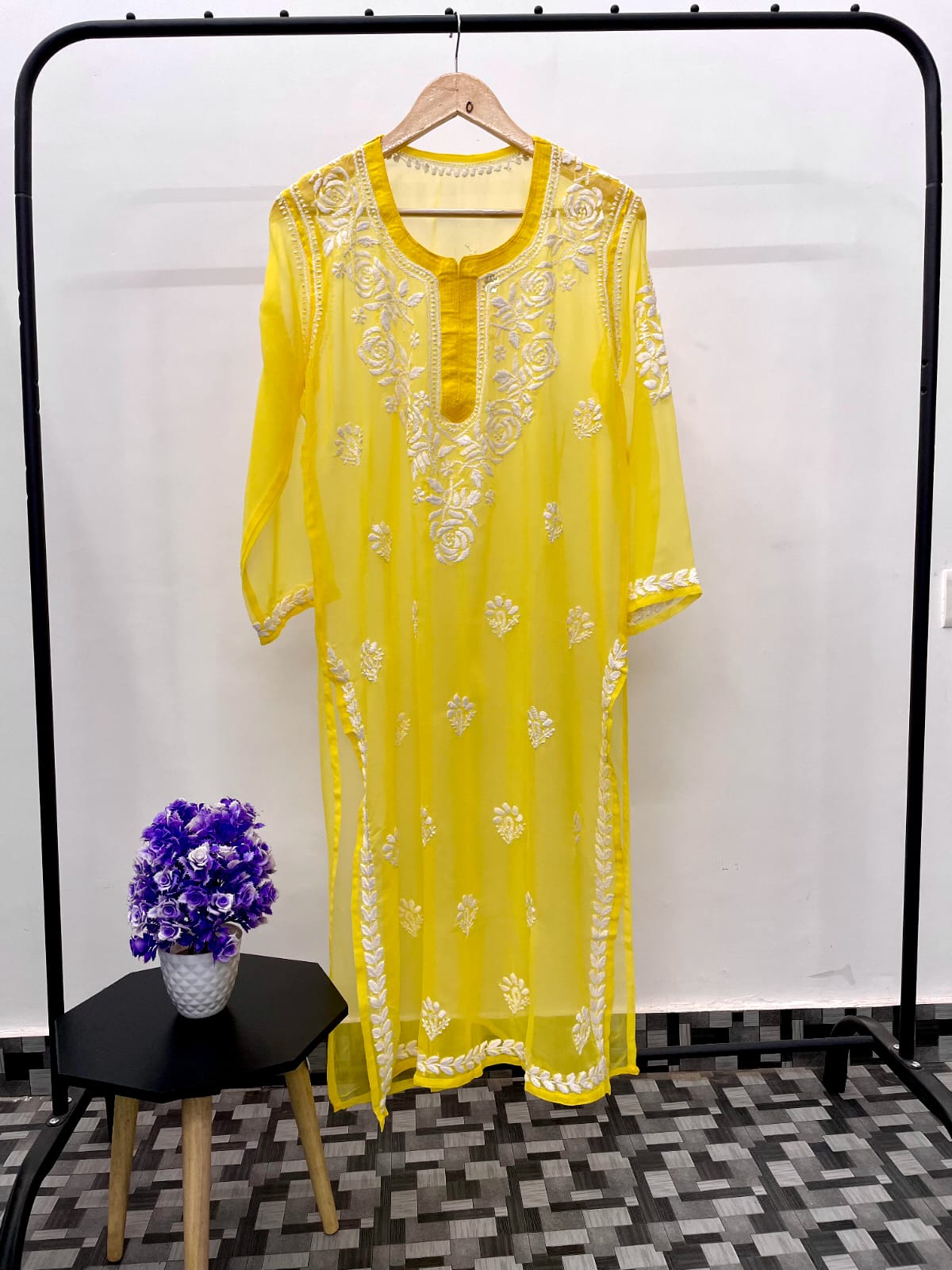 Ghaspatti Kurta with Rose Motifs