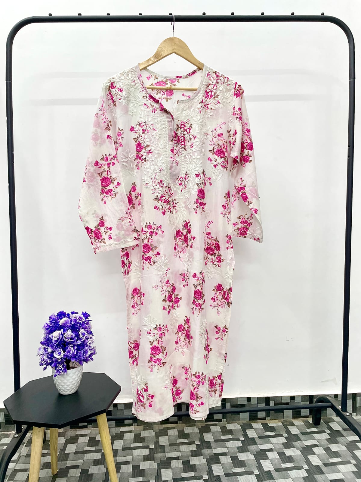 Nazakat Chikankari Mul Mul Print Kurta