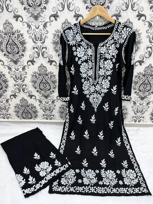 Nishra Chikankari Set